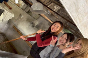 保護中: 「さとうきびを学ぶ」黒糖づくり体験